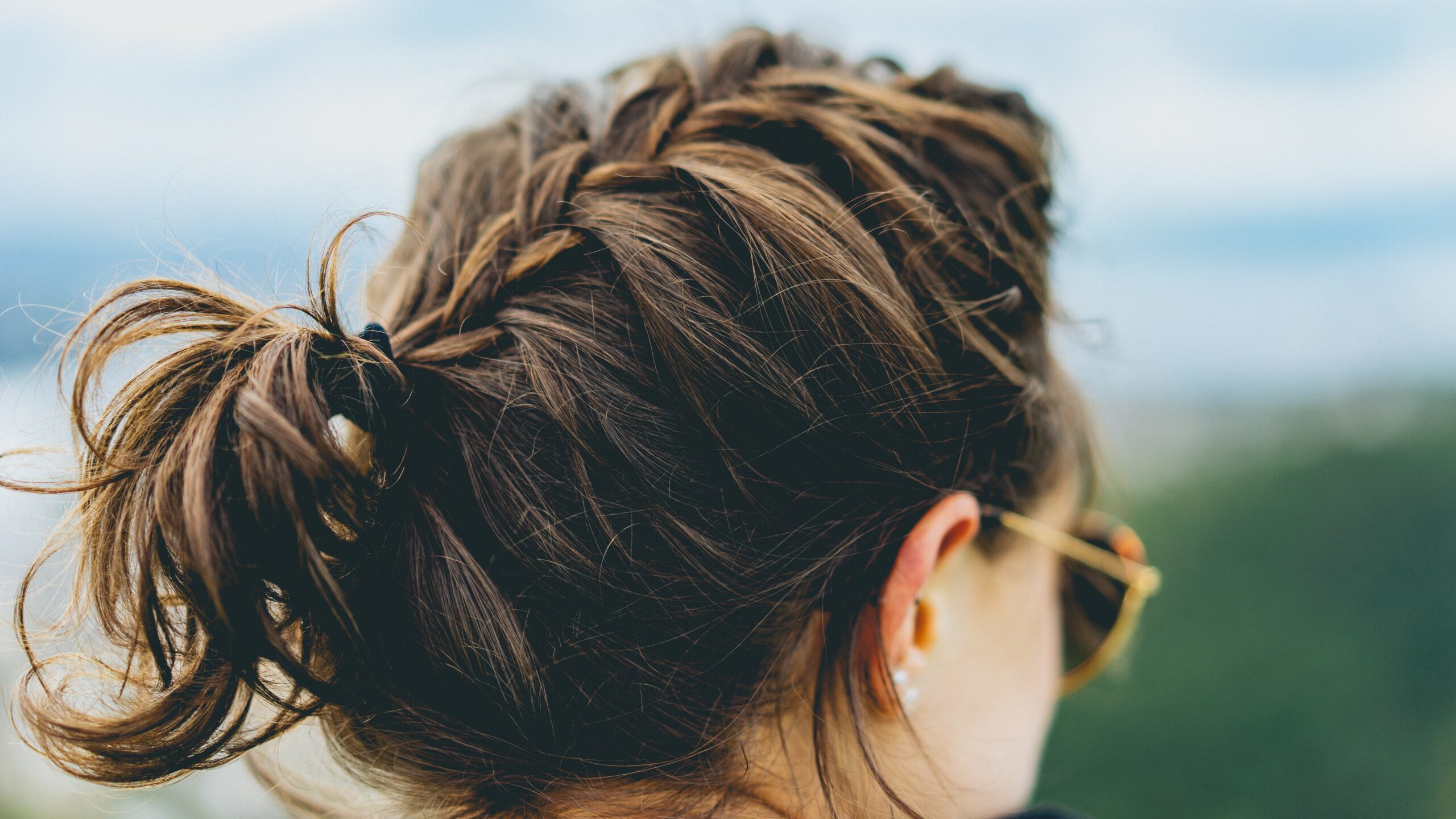 4 super-cute ways to wear your hair up this summer