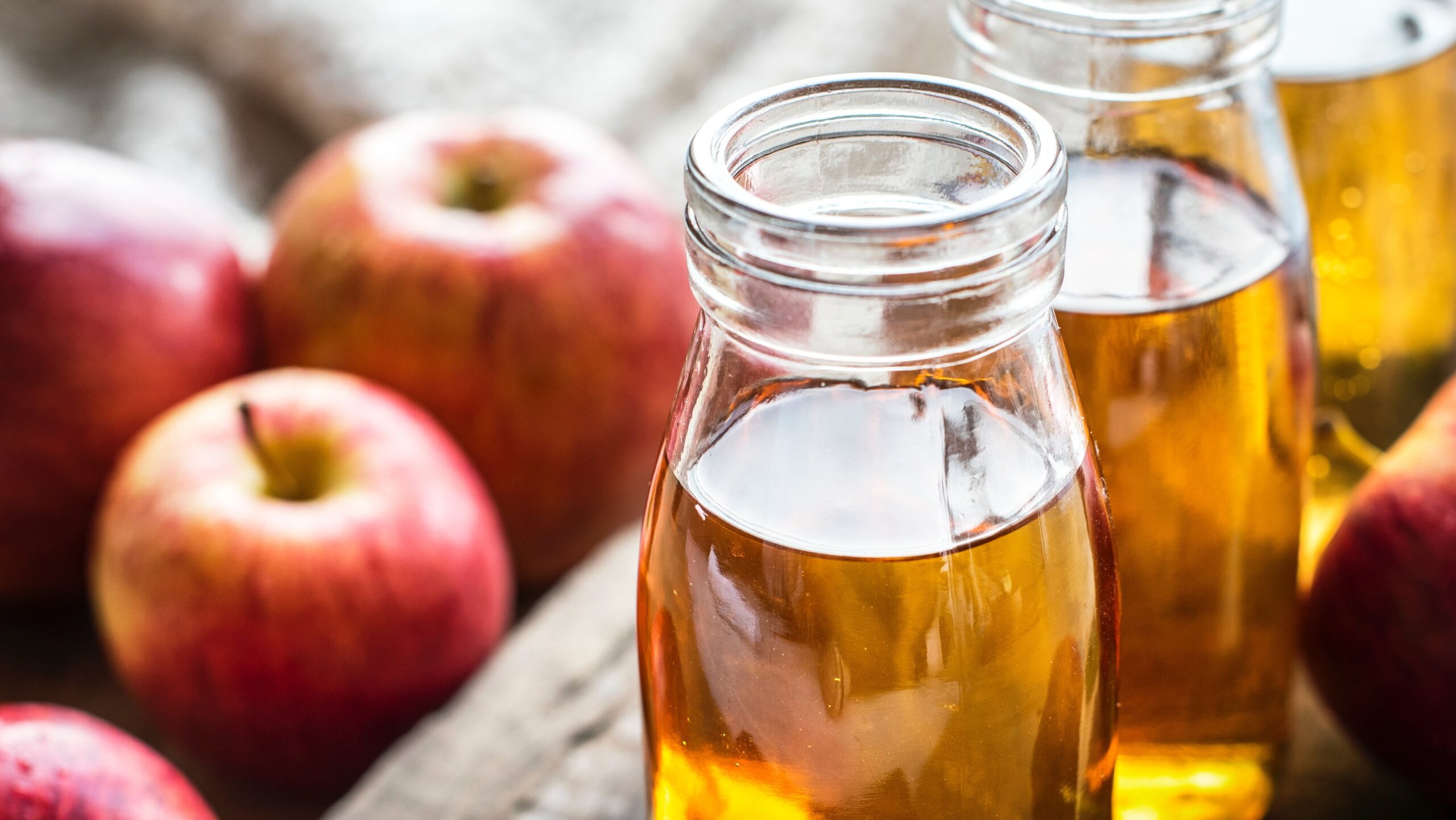 8 Health Benefits of Apple Cider Vinegar