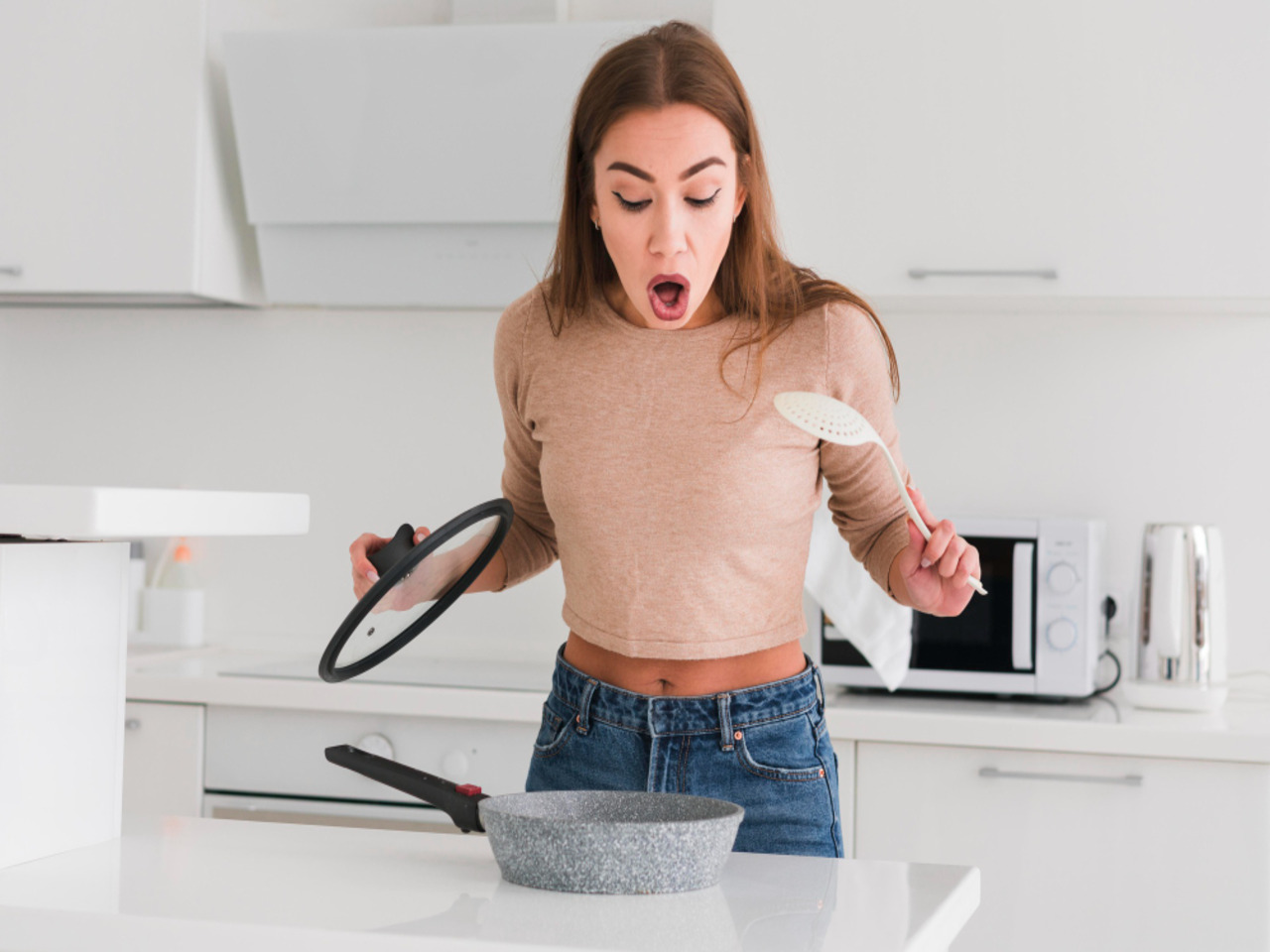 4 Everyday Things You Do in Your Kitchen That May Be Toxic