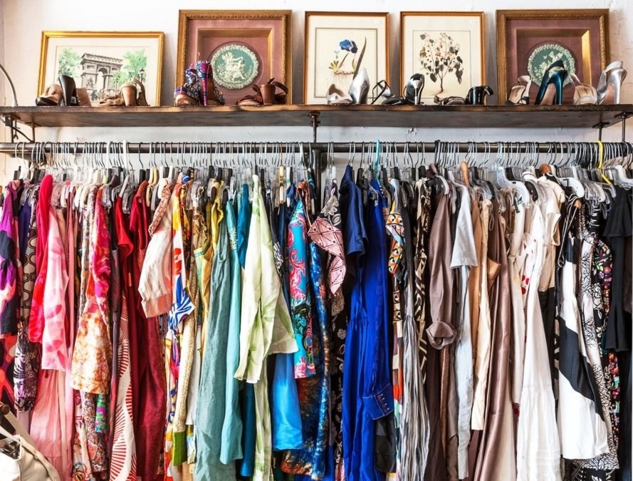 Best Tips and Tricks for Thrift Shopping