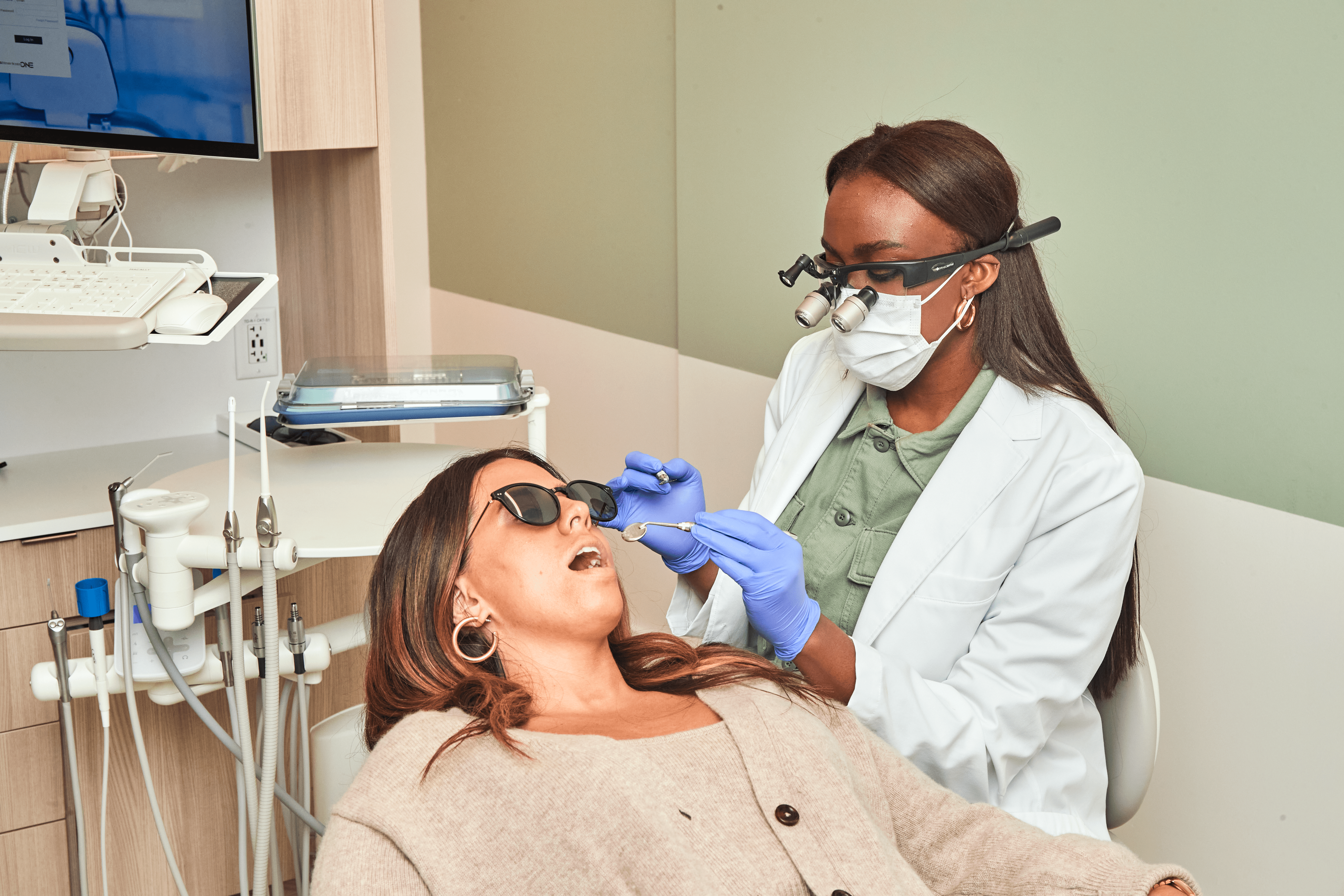 Listen Up Atlanta! There’s A New Dentist In Town!