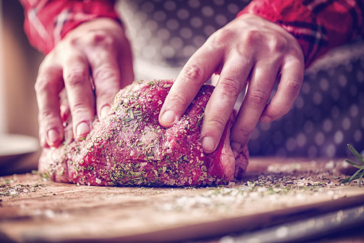 Laat de romantiek oplaaien in de keuken deze Valentijnsdag met de magie van HelloFresh