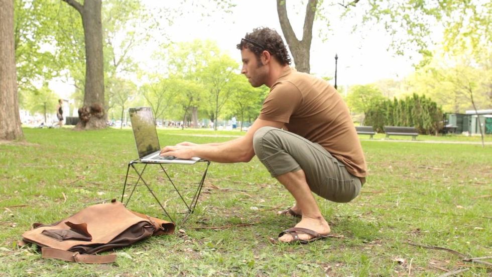 Squatting Desk