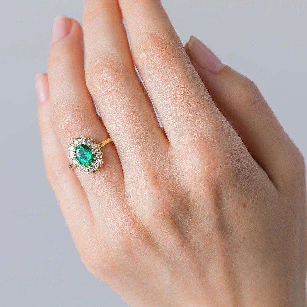 emerald engagement ring