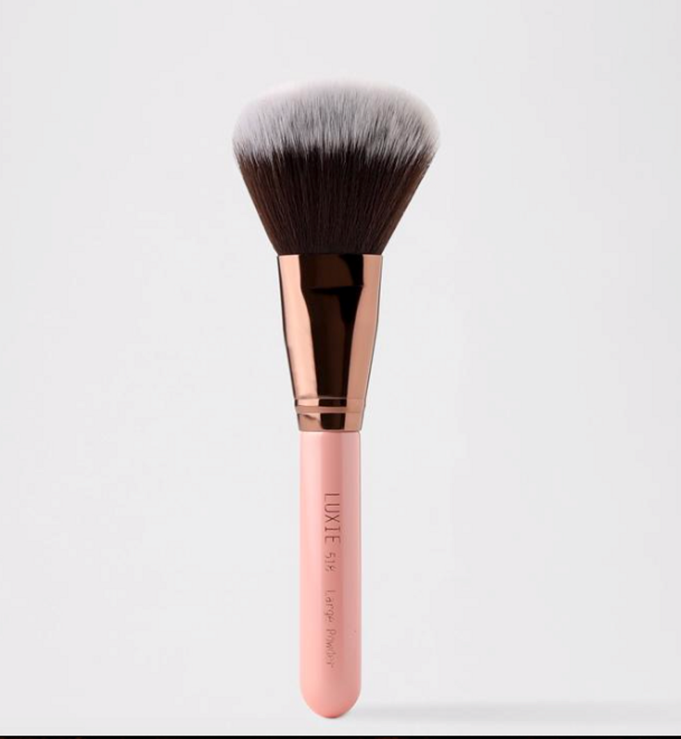 Loose powder brush